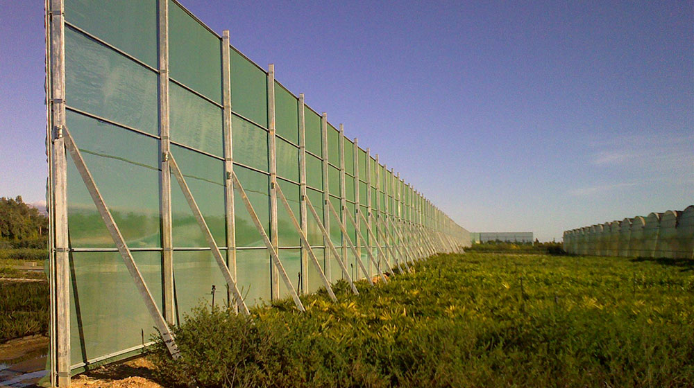 Windbreak structure made by ININSA